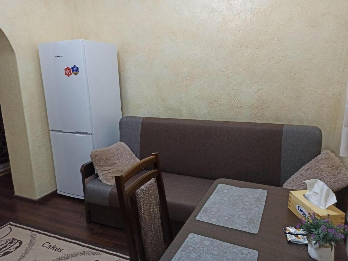 Квартира В Самом Центре Wi-Fi Lägenhet Tjernivtsi Exteriör bild